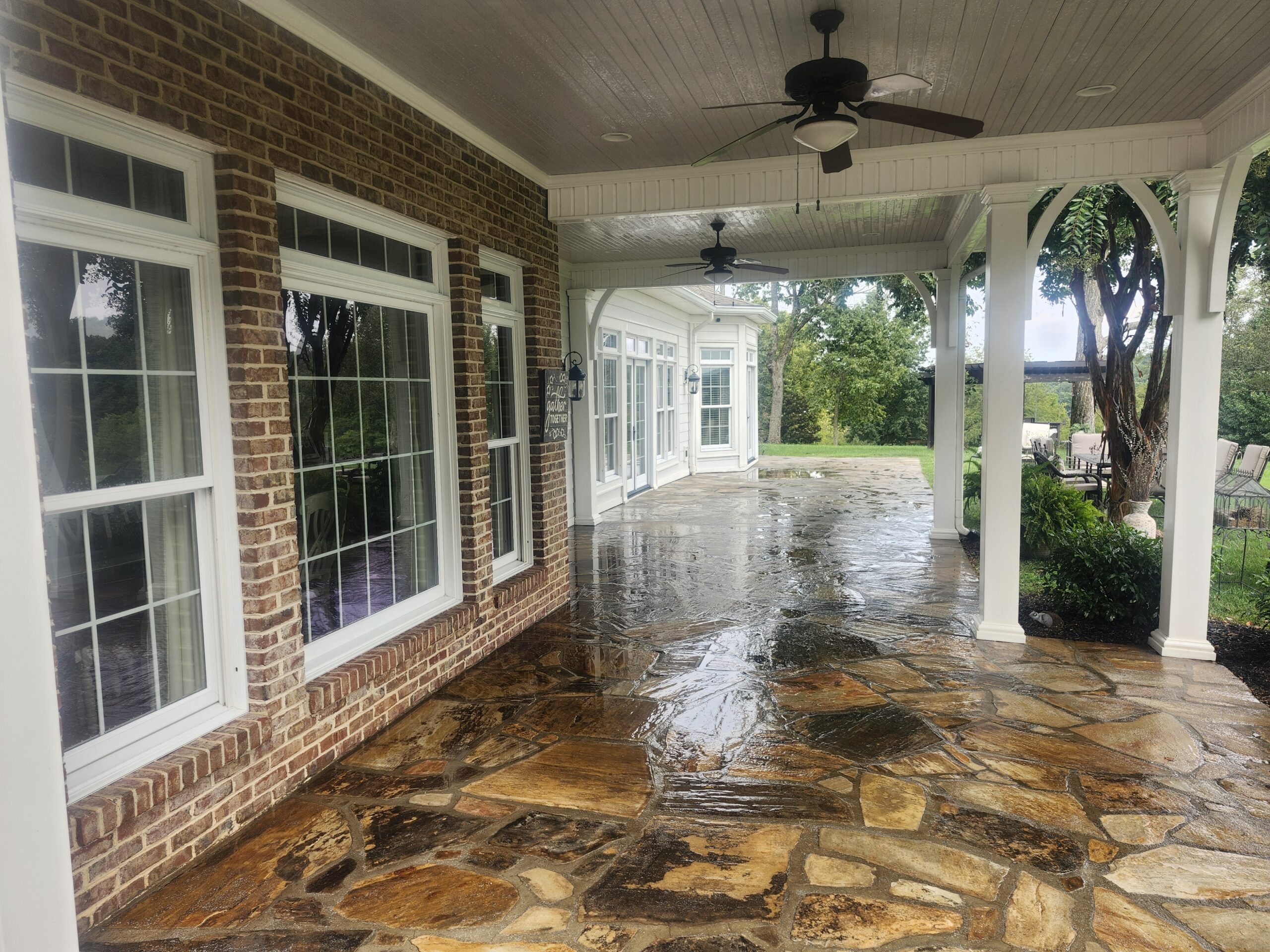 Commercial exterior pressure washing service storefront cleaning